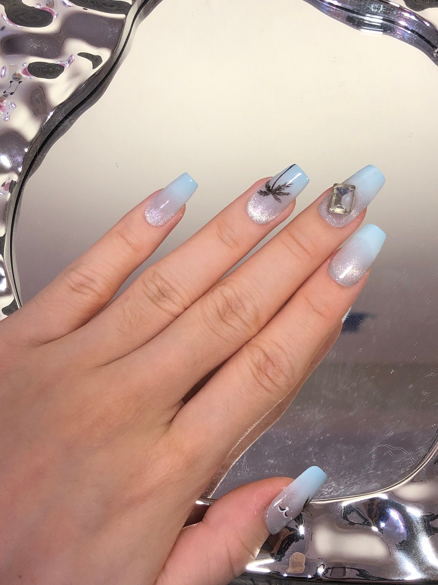 Shining Coconut Shadow Press On Nail