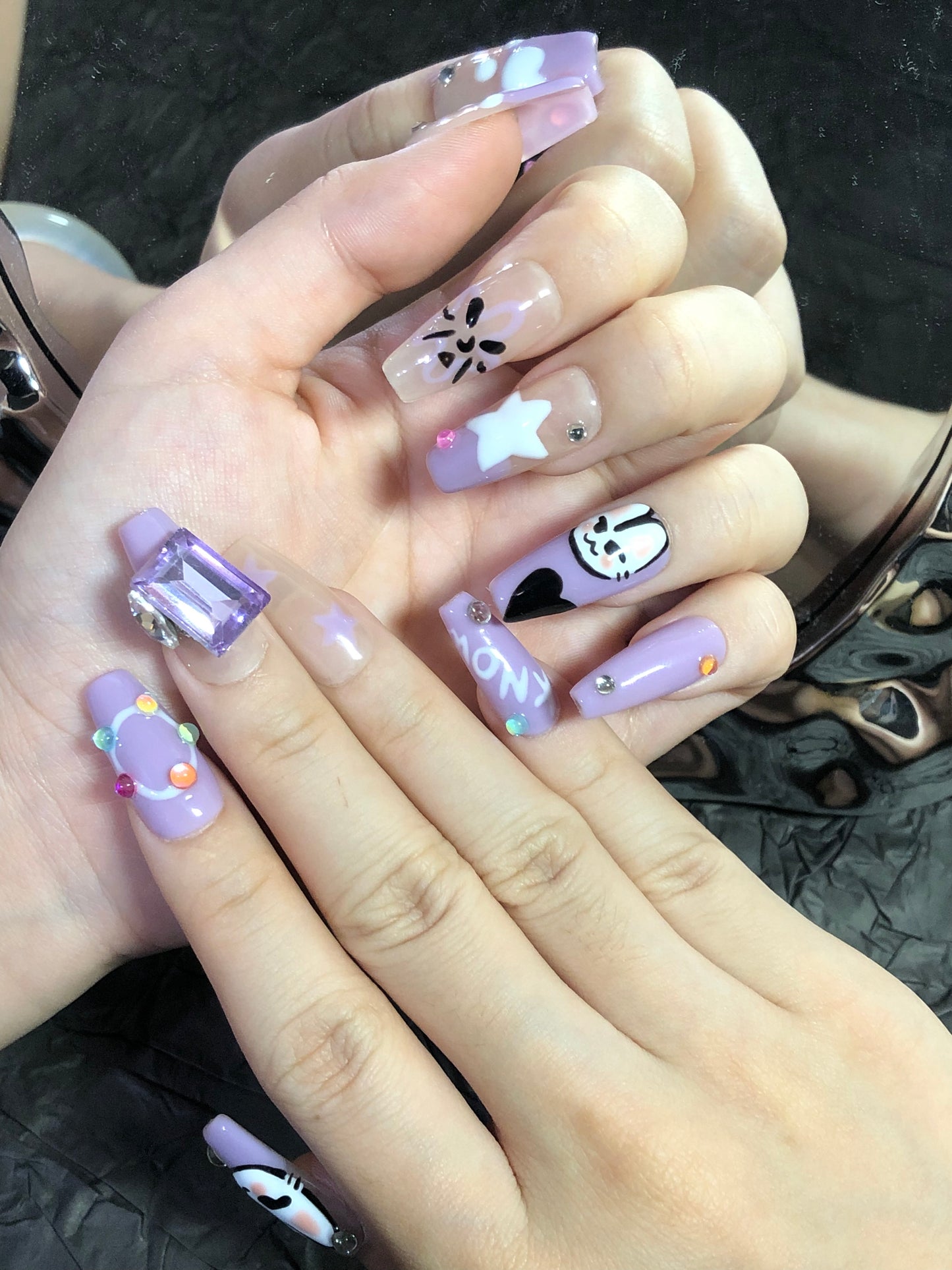 Shiny Rabbit Know Hand Made Press On Nail