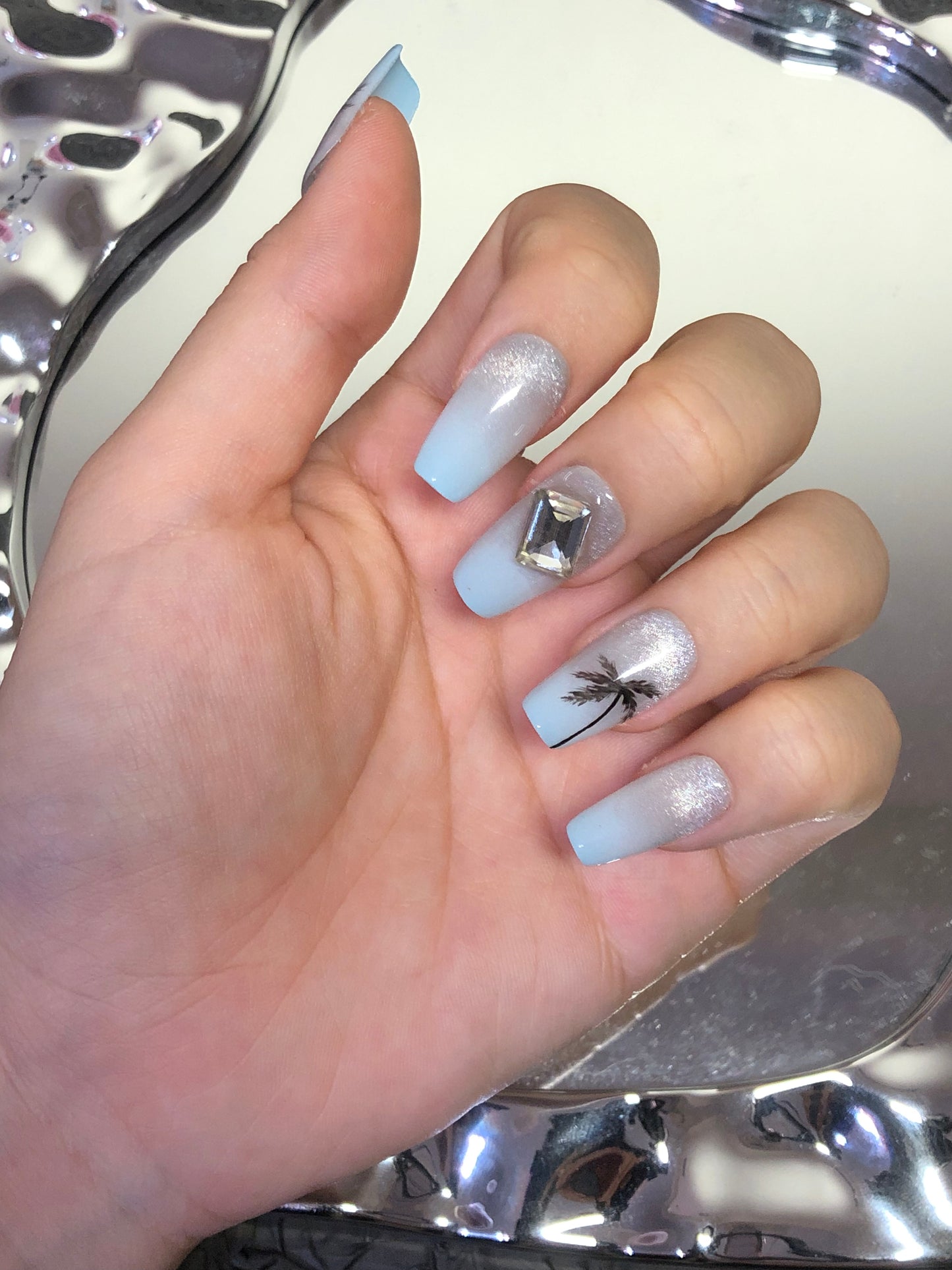 Shining Coconut Shadow Press On Nail