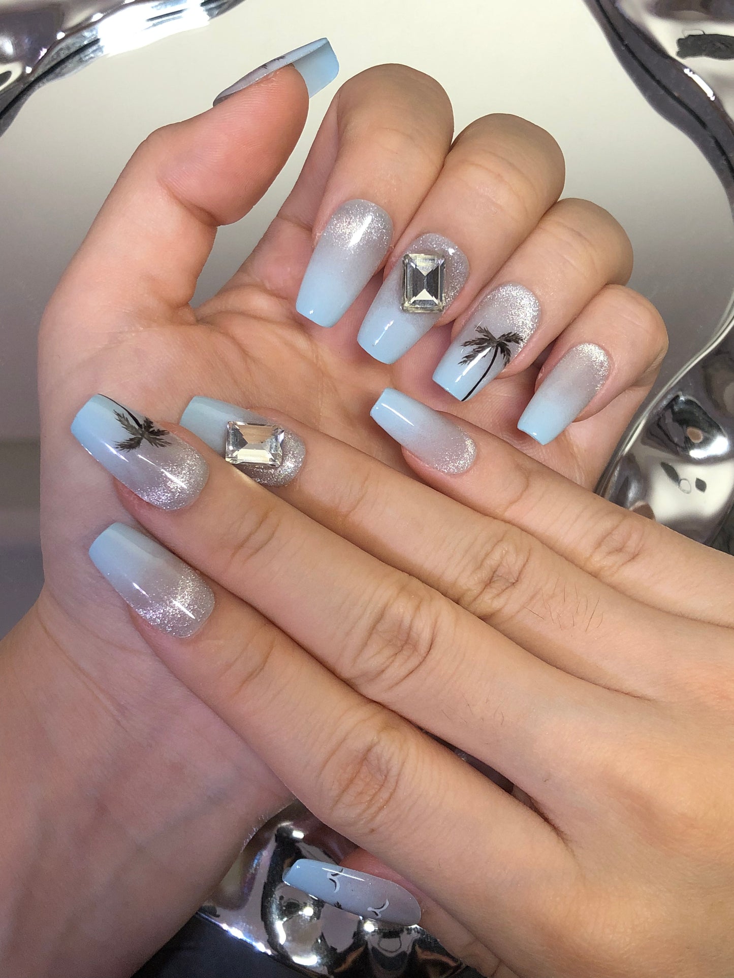 Shining Coconut Shadow Press On Nail