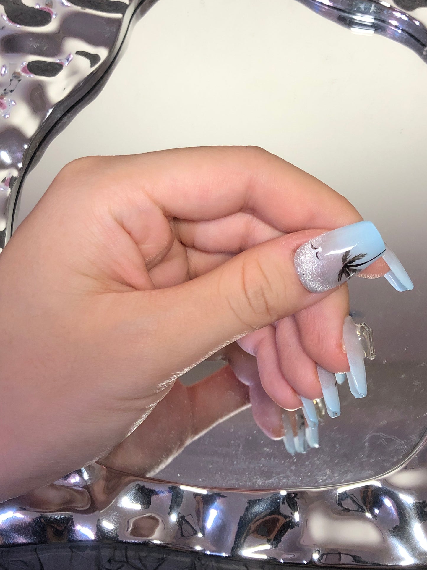 Shining Coconut Shadow Press On Nail